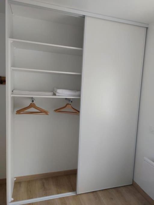 Le Cormoran Emplacement Ideal, Moderne Tres Equipe Thury-Harcourt-le-Hom Esterno foto