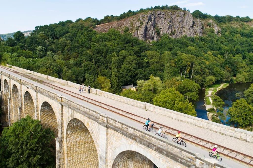 Le Cormoran Emplacement Ideal, Moderne Tres Equipe Thury-Harcourt-le-Hom Esterno foto